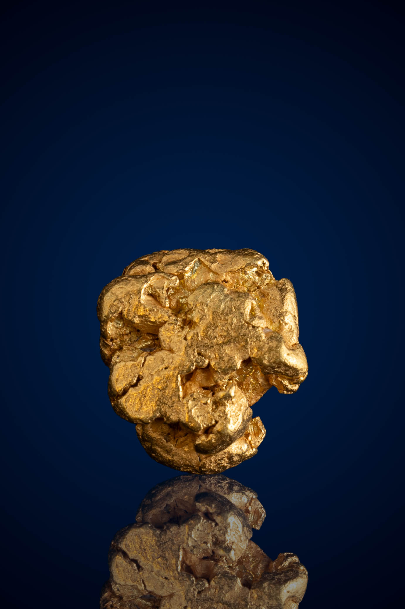 (image for) Unique, Contoured Natural Gold Nugget - Alaska - 3.72 grams